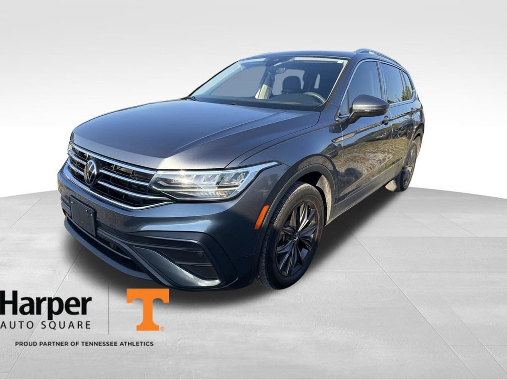 Used 2022 Volkswagen Tiguan SE AWD/4WD image 1