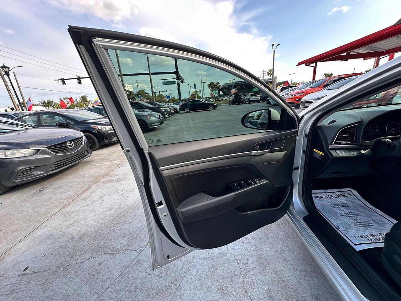 Used 2018 Hyundai Elantra Value Edition FWD image 12