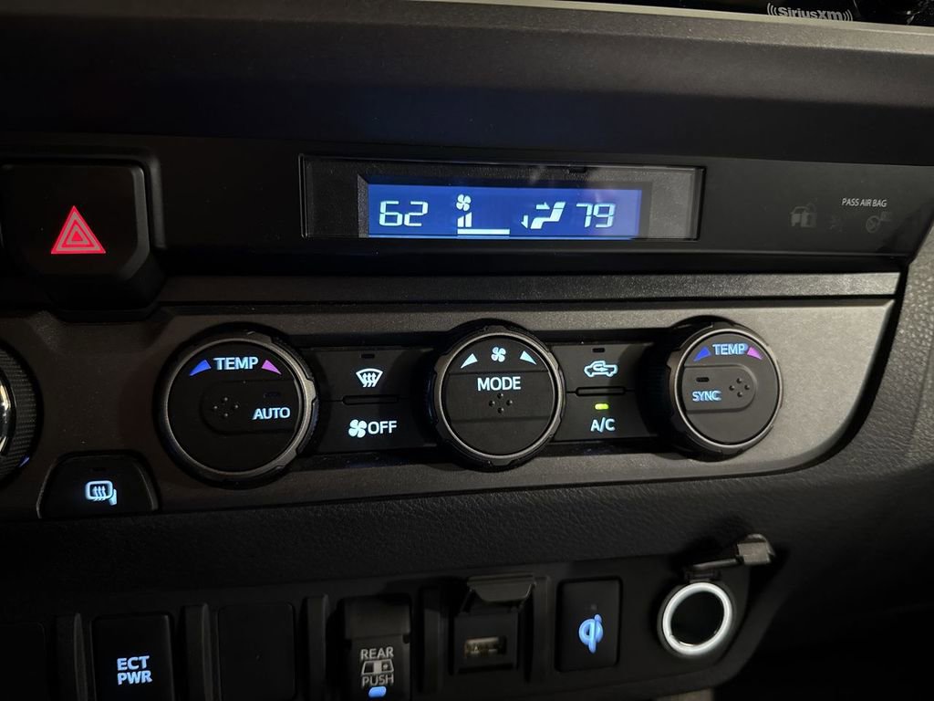 Used 2022 Toyota Tacoma TRD Sport image 16