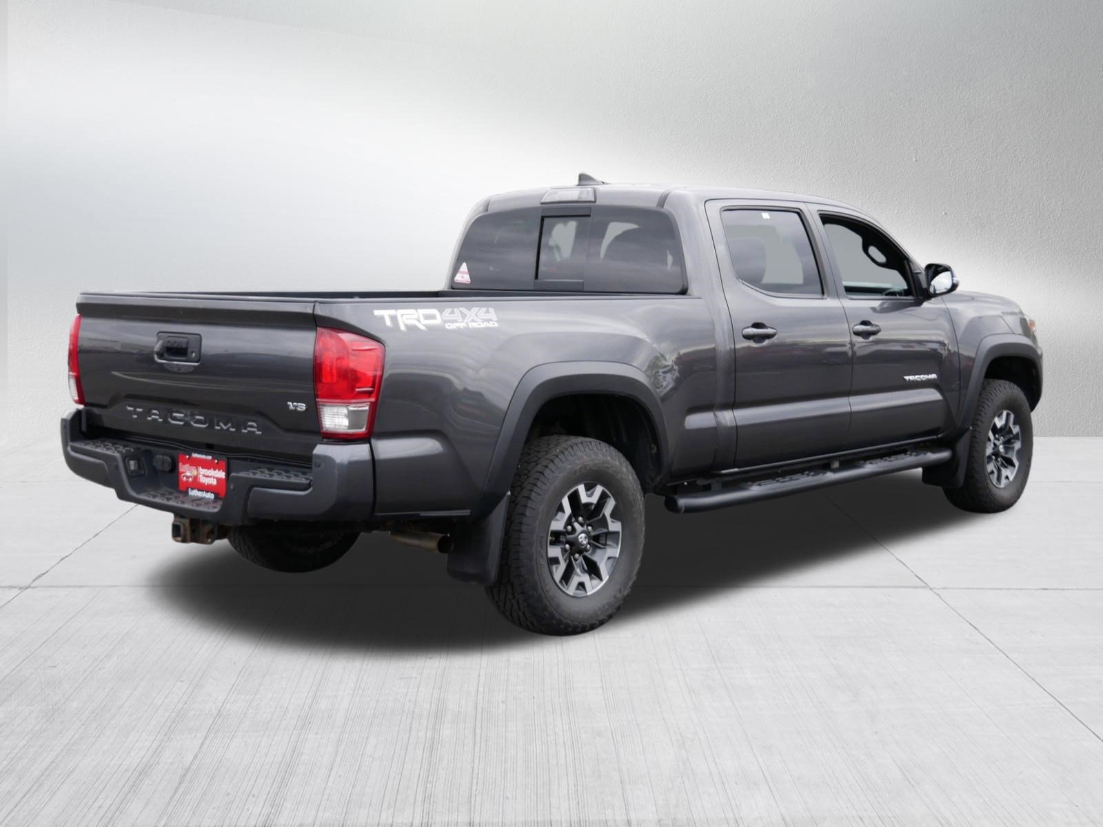 Used 2017 Toyota Tacoma TRD Off-Road AWD/4WD image 7