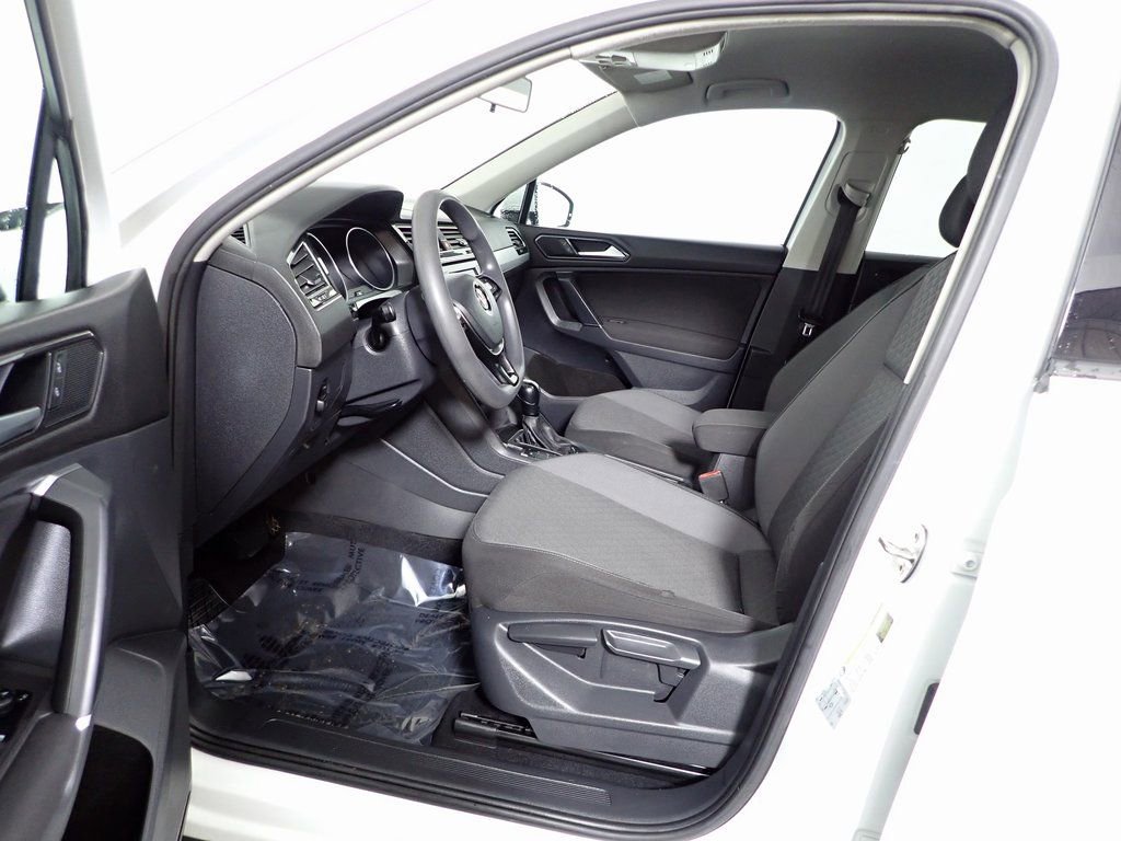 Used 2018 Volkswagen Tiguan S image 23