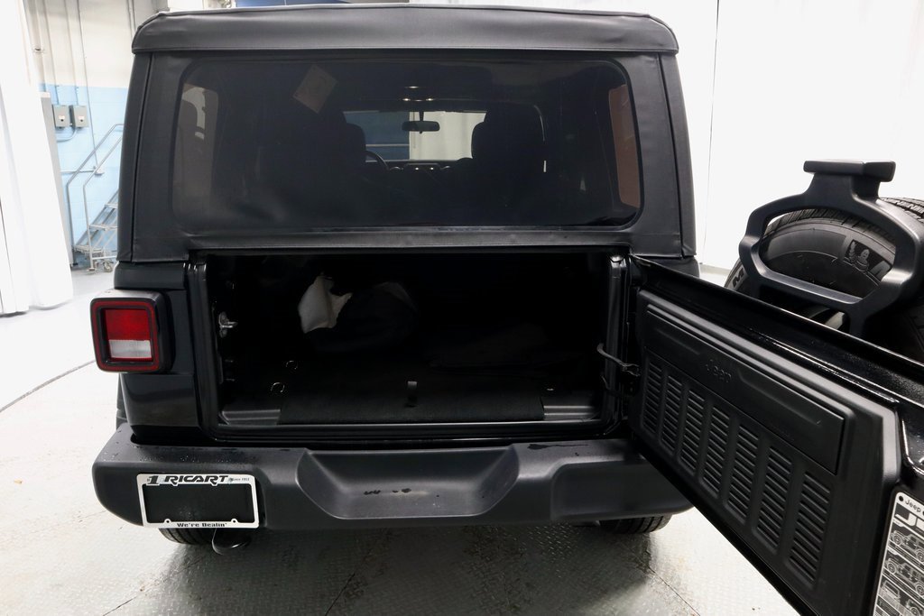 Used 2023 Jeep Wrangler Sport image 16