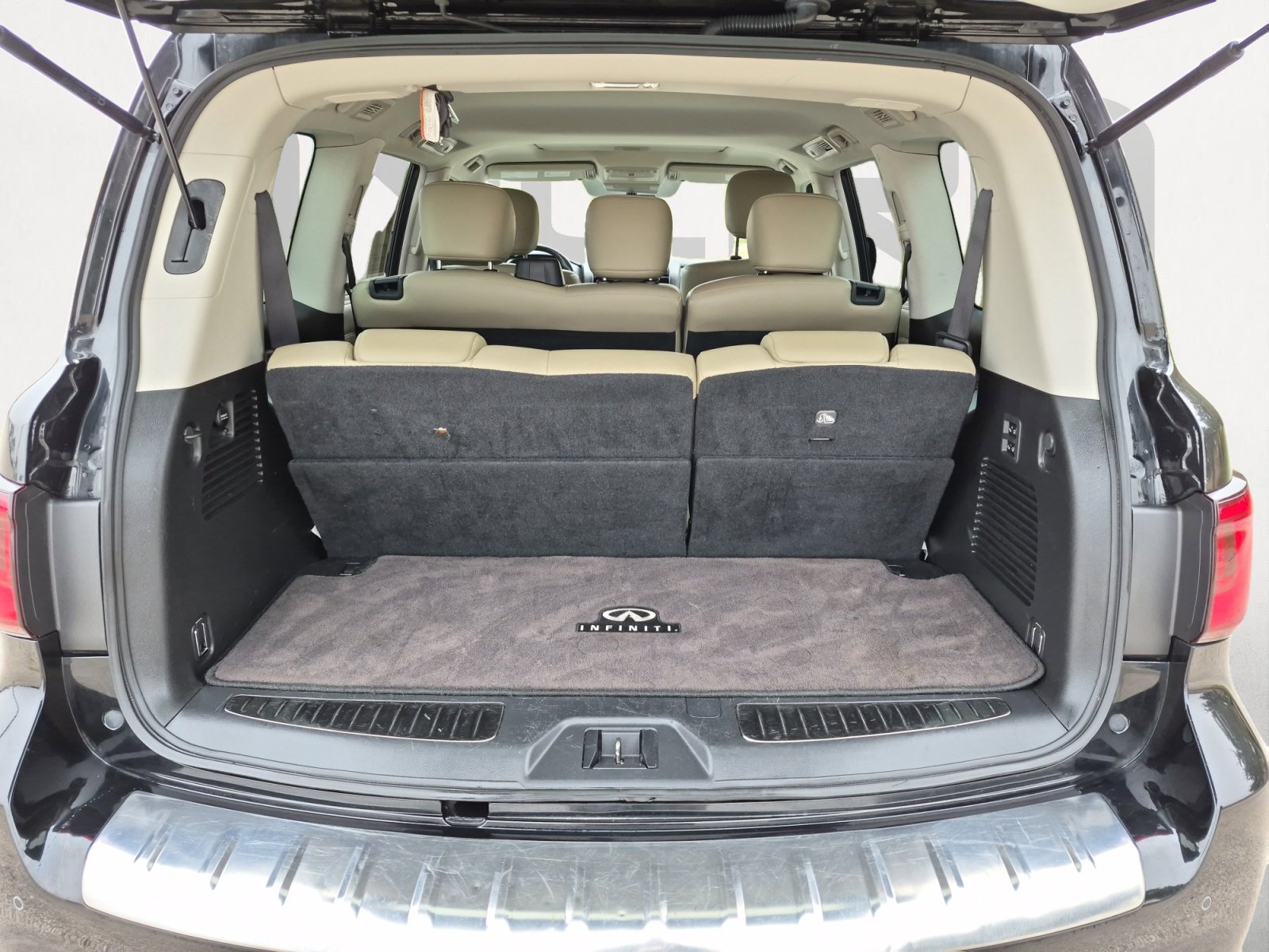 Used 2022 INFINITI QX80 Premium Select w/ Cargo Package image 12