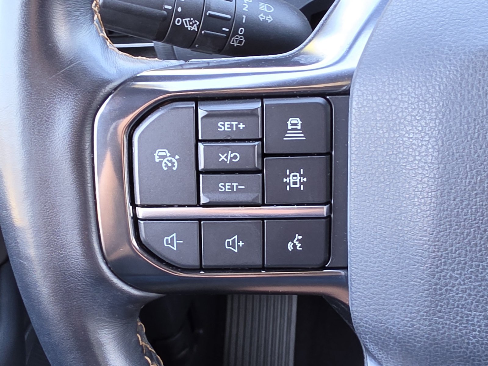 Used 2024 Ford Expedition Platinum AWD/4WD image 24