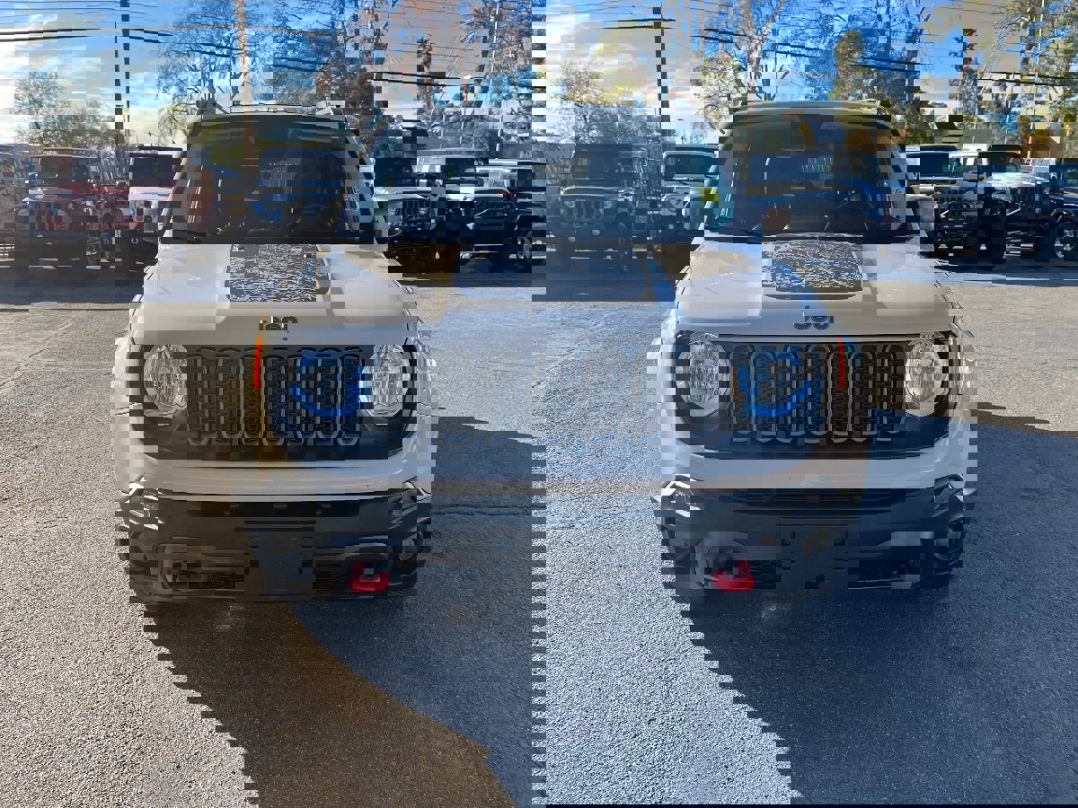 Used 2017 Jeep Renegade Trailhawk image 12