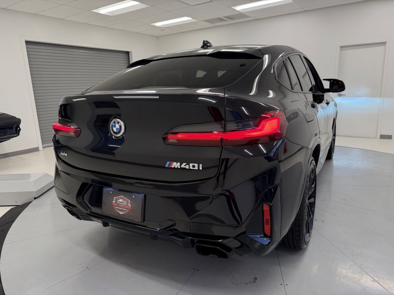 Used 2024 BMW X4 M40i w/ Premium Package image 71