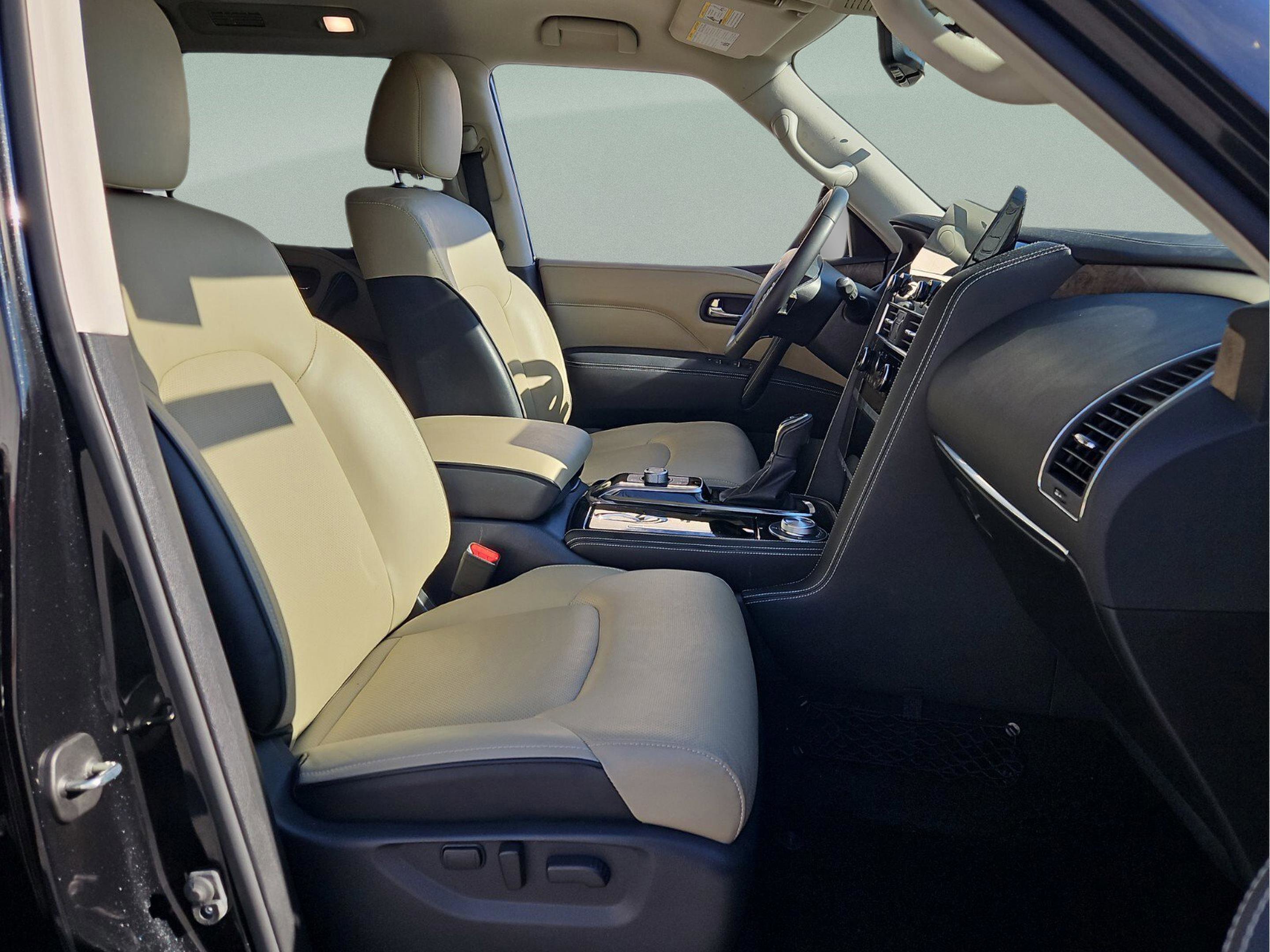 Used 2023 INFINITI QX80 Premium Select w/ Cargo Package image 12