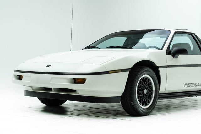 Used 1988 Pontiac Fiero image 10