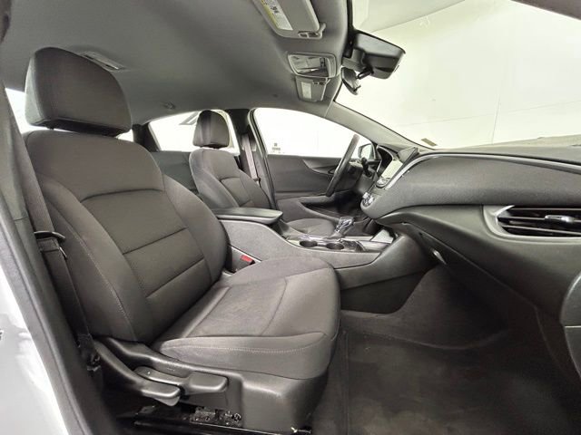 Used 2024 Chevrolet Malibu LT w/ Sport Edition FWD image 9