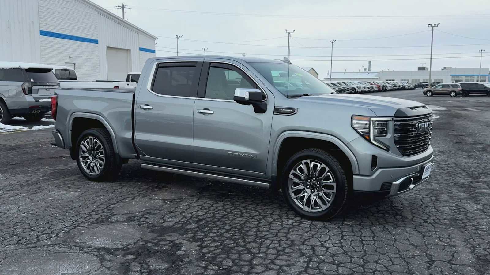 Certified 2025 GMC Sierra 1500 Denali Ultimate AWD/4WD image 2