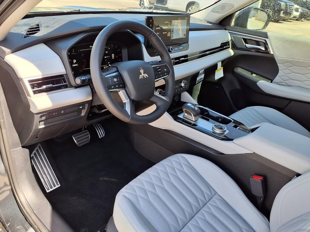 Used 2026 Mitsubishi Outlander SEL AWD/4WD image 12