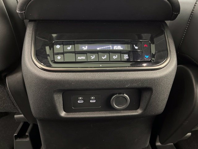 Used 2026 Nissan Armada PRO-4X AWD/4WD image 47