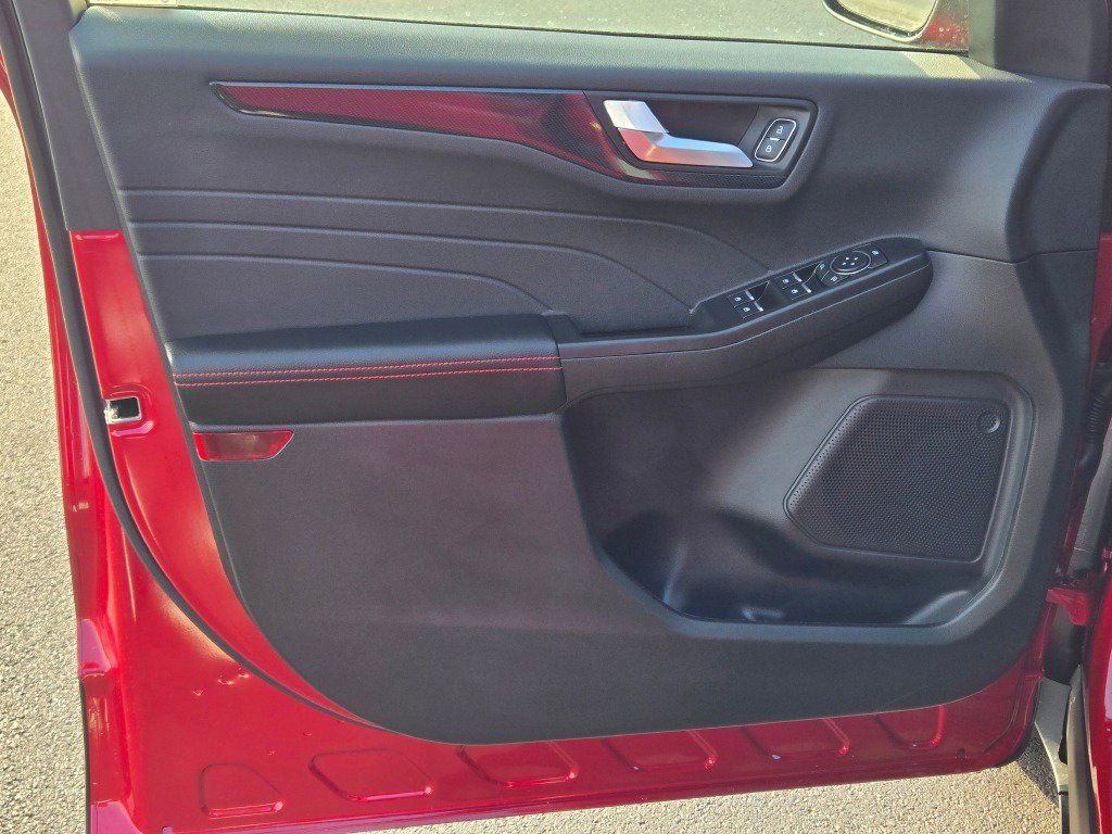 New 2026 Ford Escape ST-Line w/ Tech Pack #1 image 17
