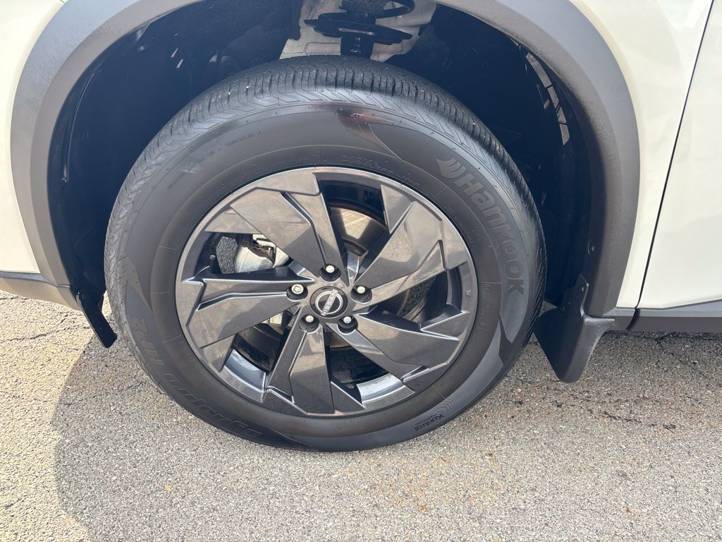 Certified 2026 Nissan Rogue SV w/ Cold Weather Package AWD/4WD image 12
