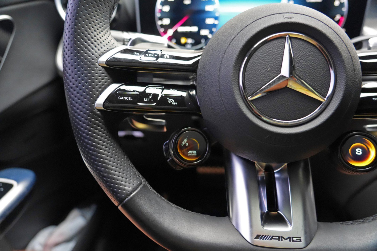 Used 2024 Mercedes-Benz GLC 43 AMG 4MATIC image 26