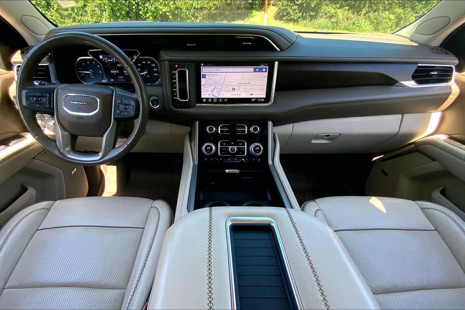 Used 2021 GMC Yukon Denali AWD/4WD image 16