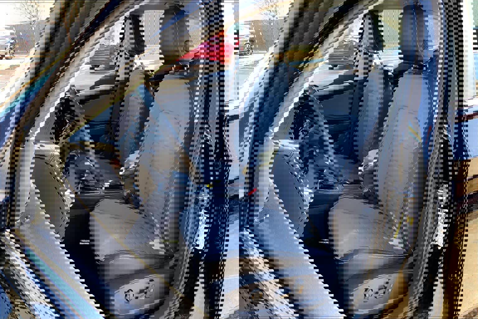 Used 2025 Volkswagen Jetta SE image 8