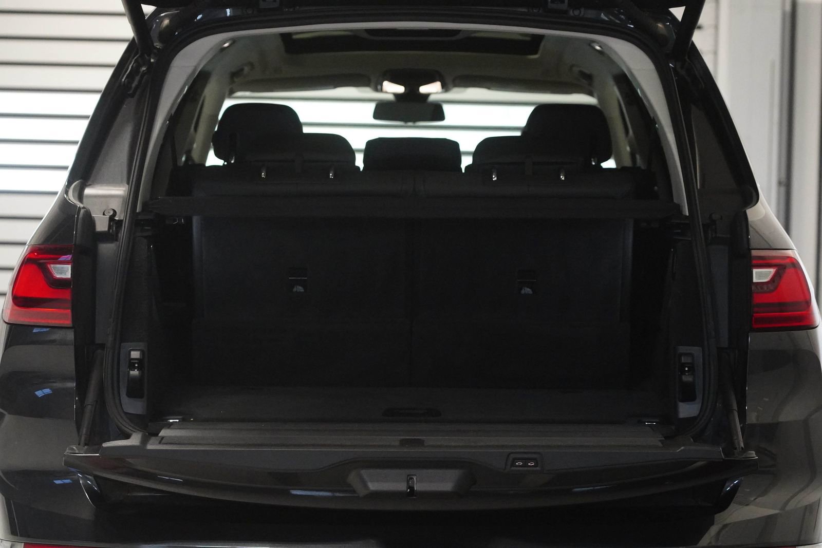 Used 2021 BMW X7 xDrive40i w/ Executive Package 2 image 32