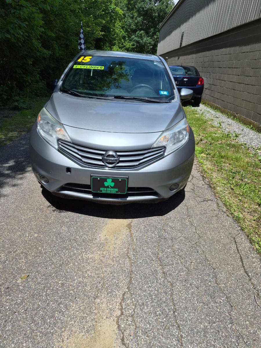 Used 2015 Nissan Versa Note SV FWD image 2
