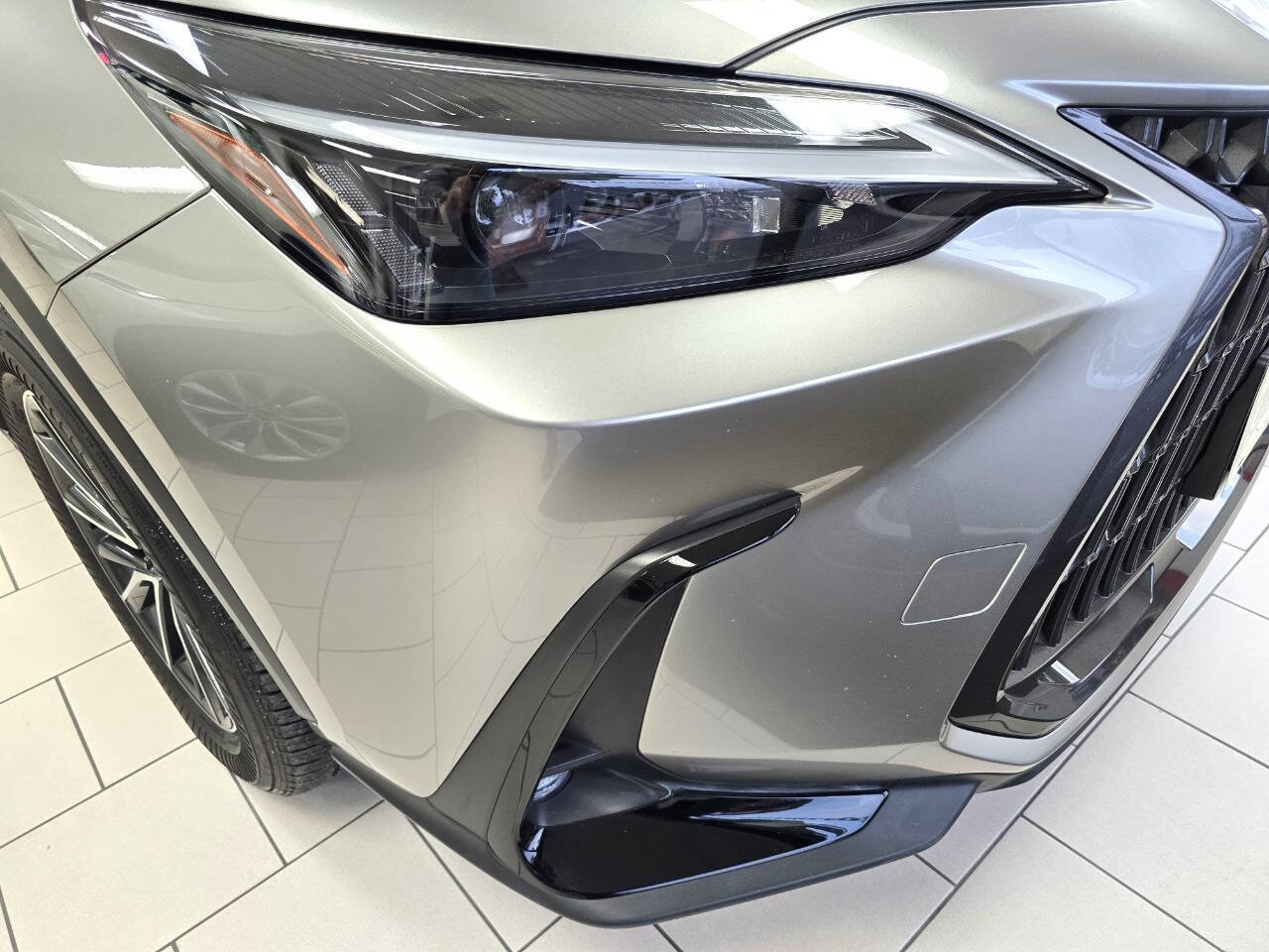 Used 2023 Lexus NX 350 AWD image 4