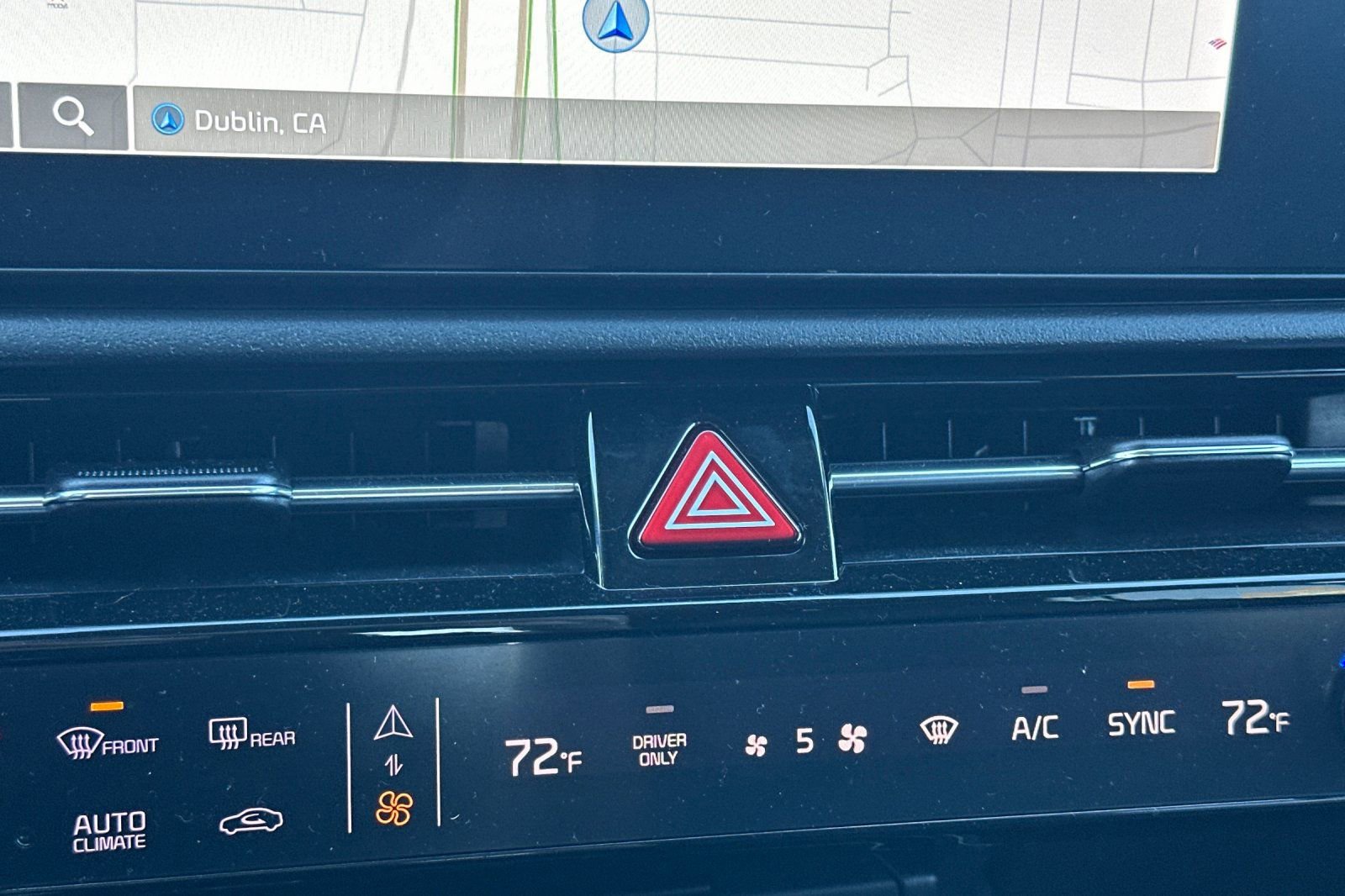 Certified 2025 Kia Niro EX w/ EX Cold Weather Package image 32