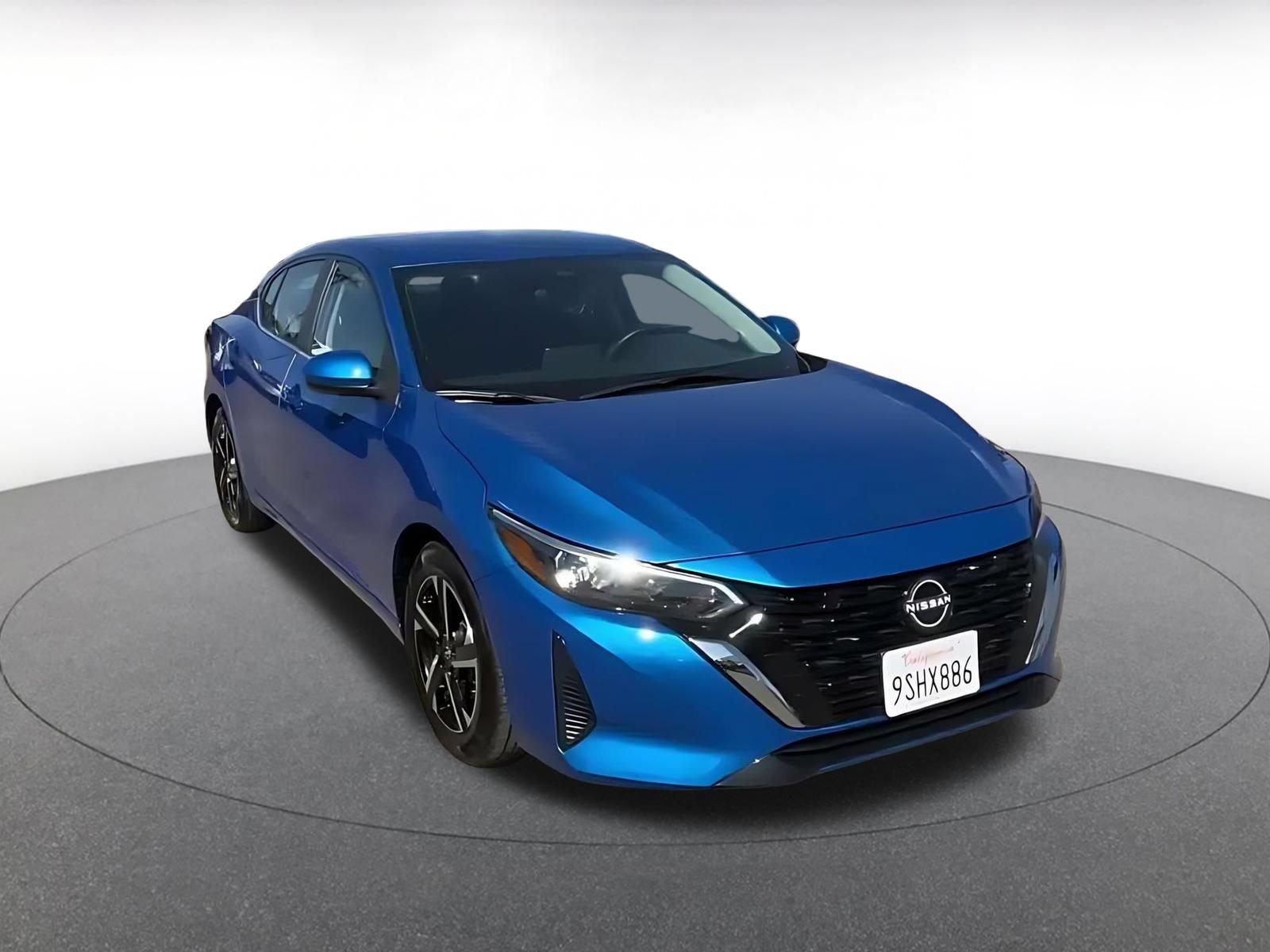 Used 2025 Nissan Sentra SV FWD image 3