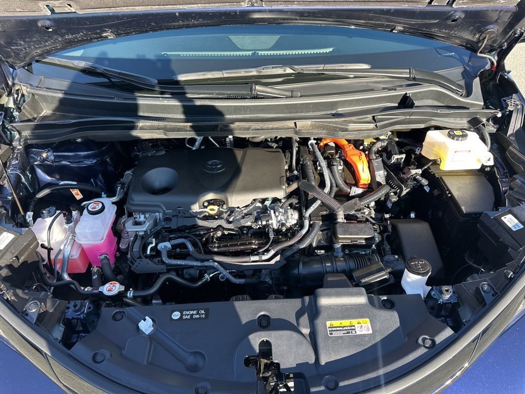 Used 2025 Toyota Sienna XSE AWD/4WD image 36