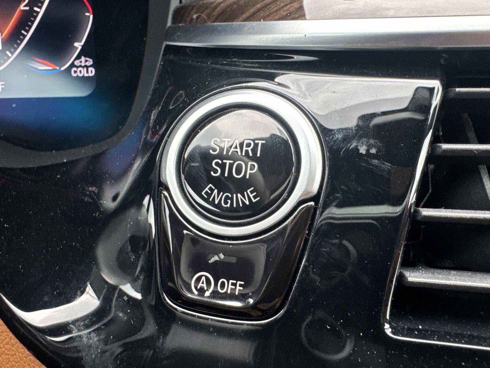 Used 2022 BMW 530i xDrive w/ Premium Package image 26