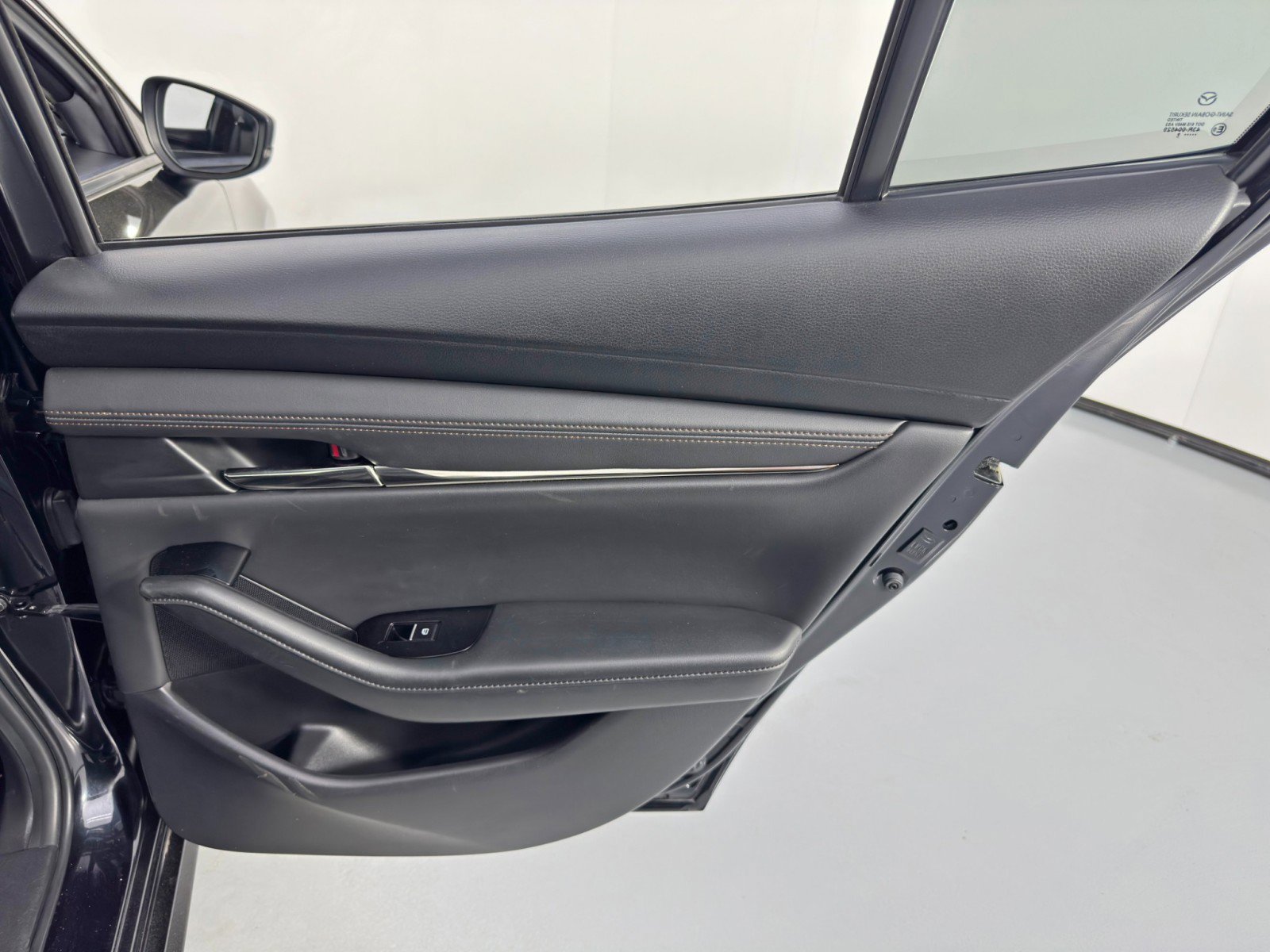 Used 2019 MAZDA MAZDA3 Sedan w/ Preferred Package image 40