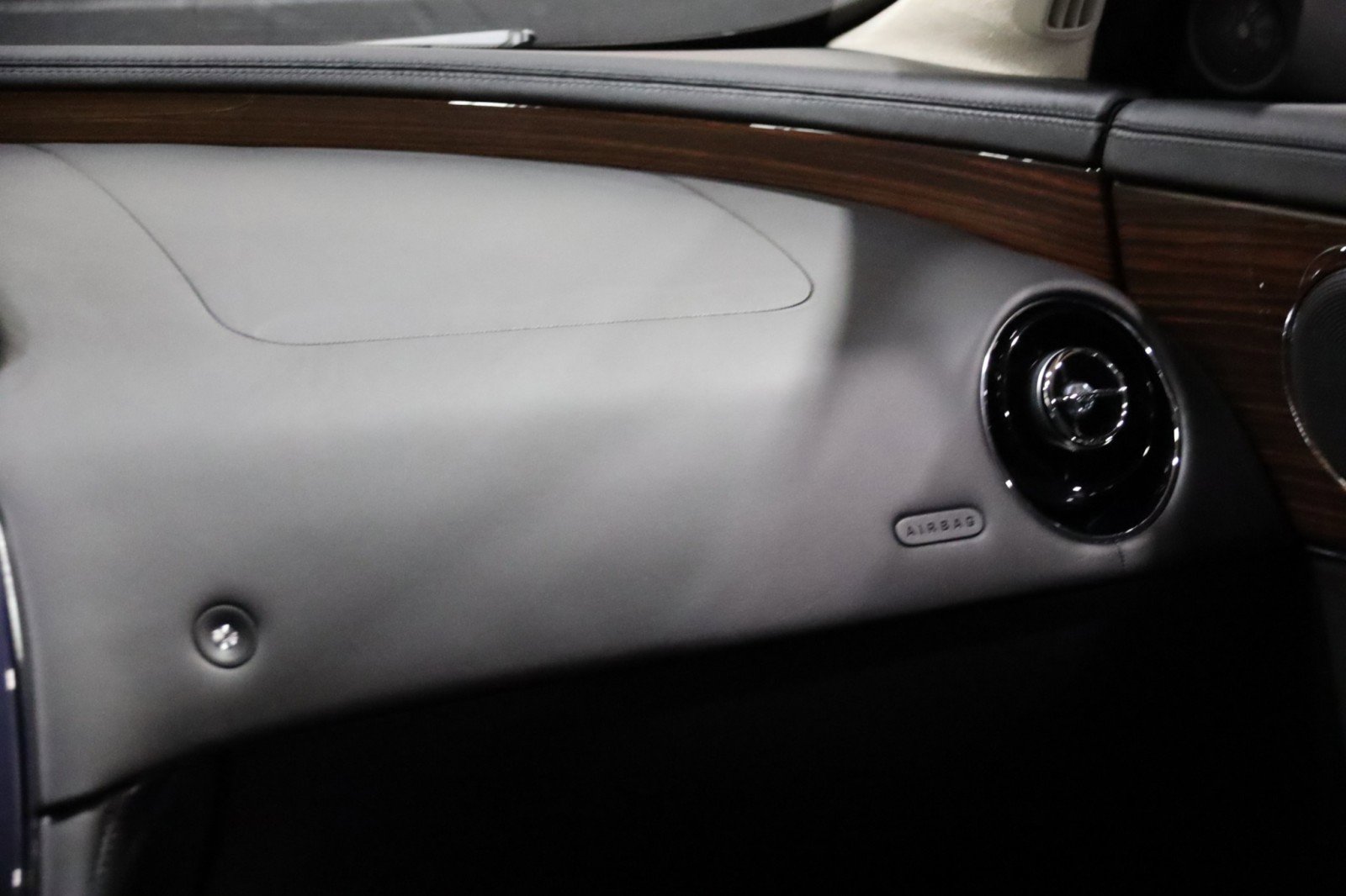 Used 2014 Jaguar XJ L Portfolio image 56