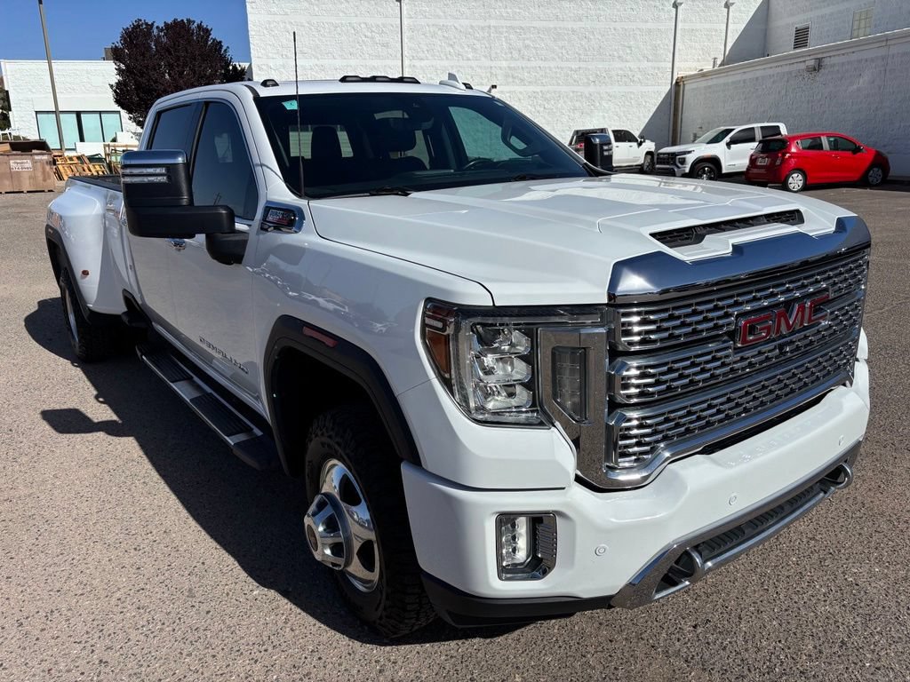 Used 2020 GMC Sierra 3500 Denali w/ Denali Ultimate Package AWD/4WD image 3