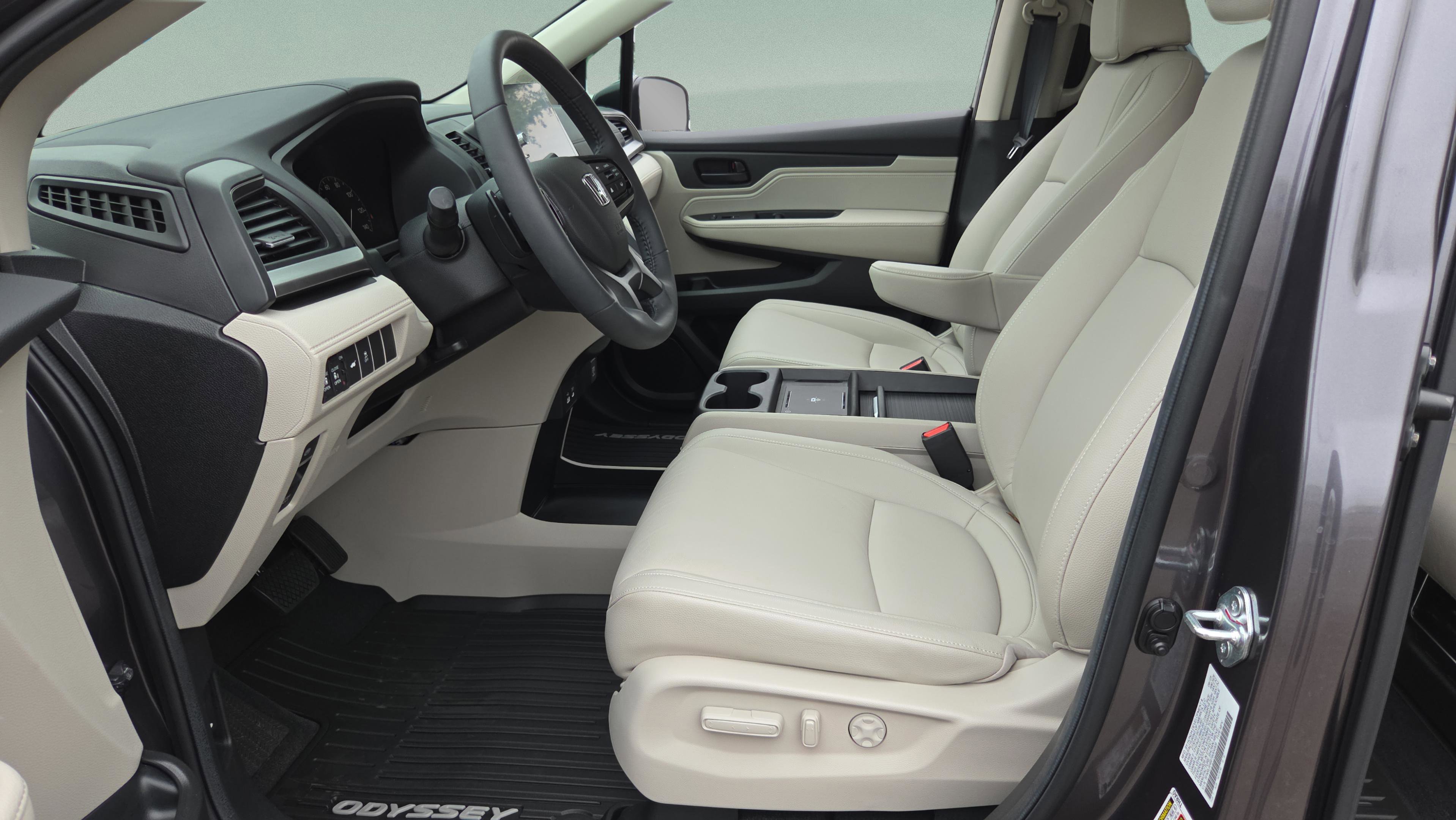 Used 2026 Honda Odyssey EX-L image 11