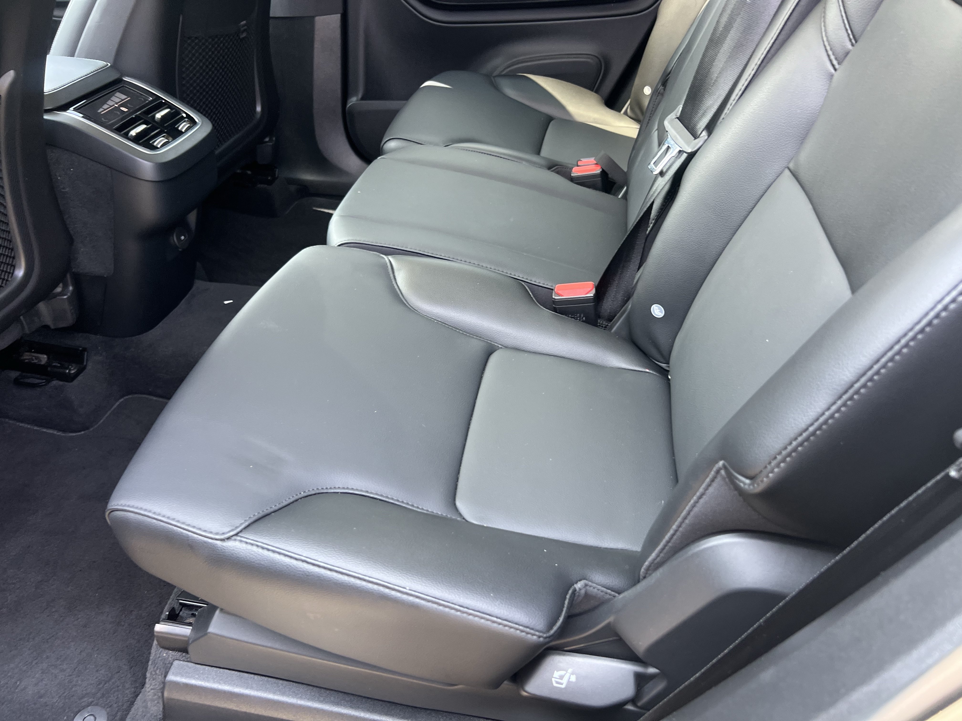 Used 2023 Volvo XC90 B5 Core AWD/4WD image 33