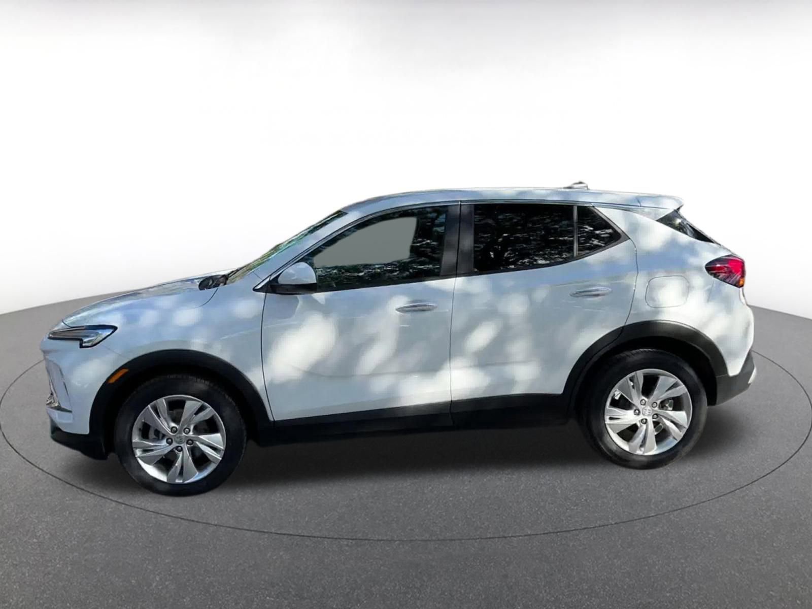 Used 2025 Buick Encore GX Preferred image 9