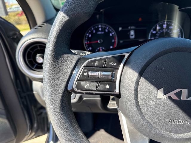 Used 2023 Kia Forte LX image 29