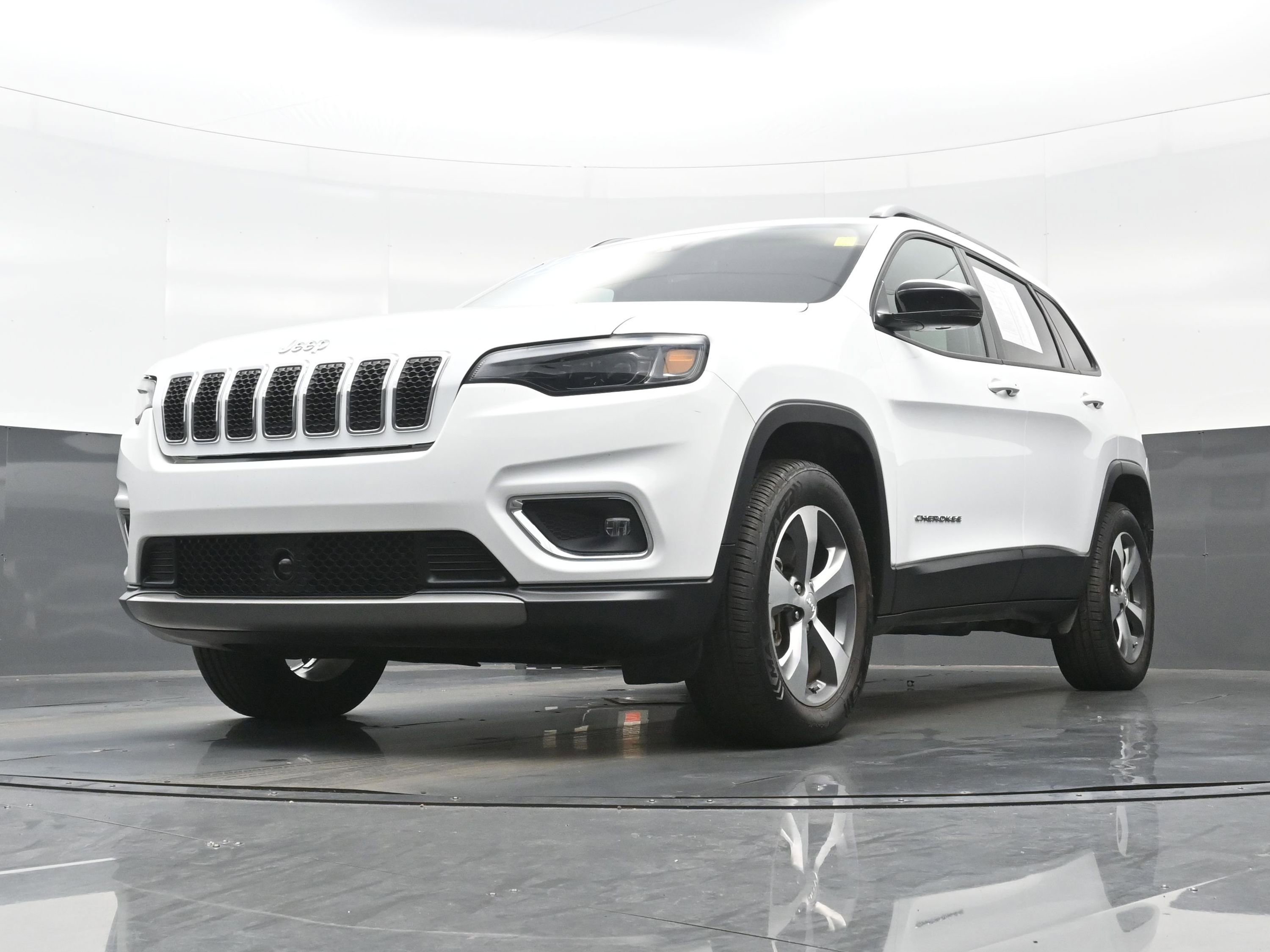Used 2022 Jeep Cherokee Limited image 27