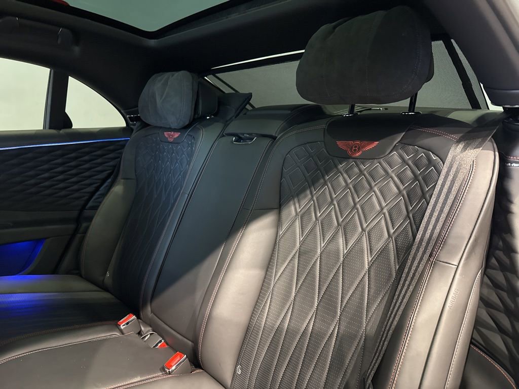 Used 2022 Bentley Flying Spur V8 image 52