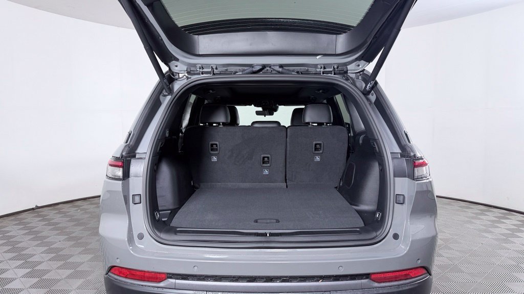 New 2027 Jeep Grand Cherokee Limited AWD/4WD image 9