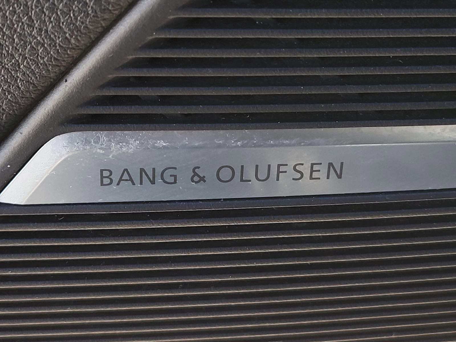 Used 2019 Audi Q8 Prestige w/ Year 1 Package image 25