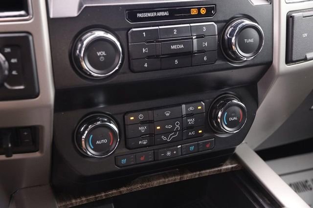 Used 2019 Ford F250 Lariat w/ Chrome Package image 17