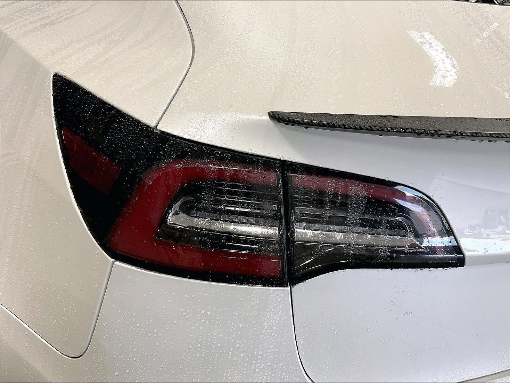 Used 2022 Tesla Model 3 Long Range AWD/4WD image 33