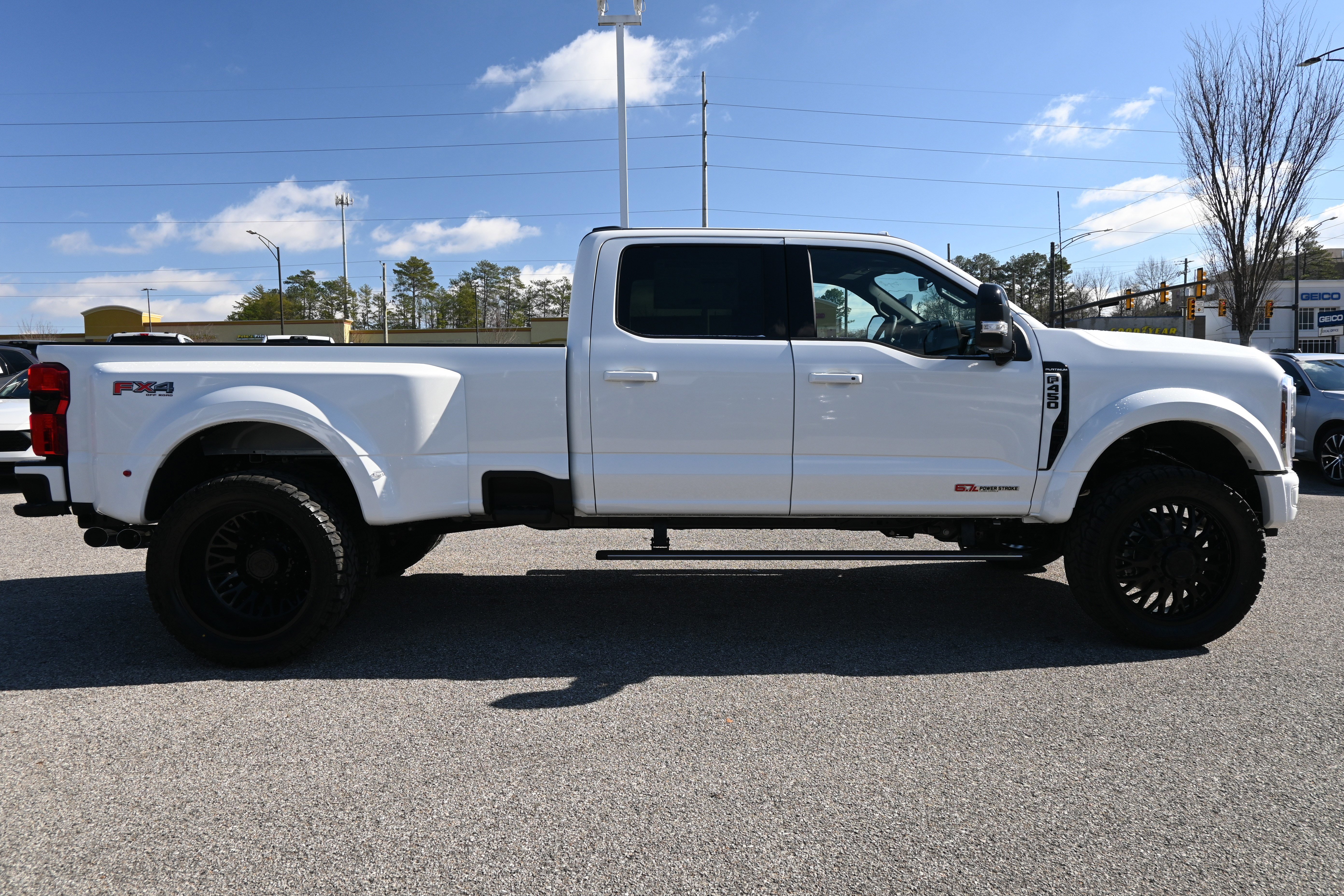 Used 2026 Ford F450 Platinum w/ FX4 Off-Road Package image 12