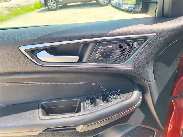 Used 2024 Ford Edge Titanium image 20