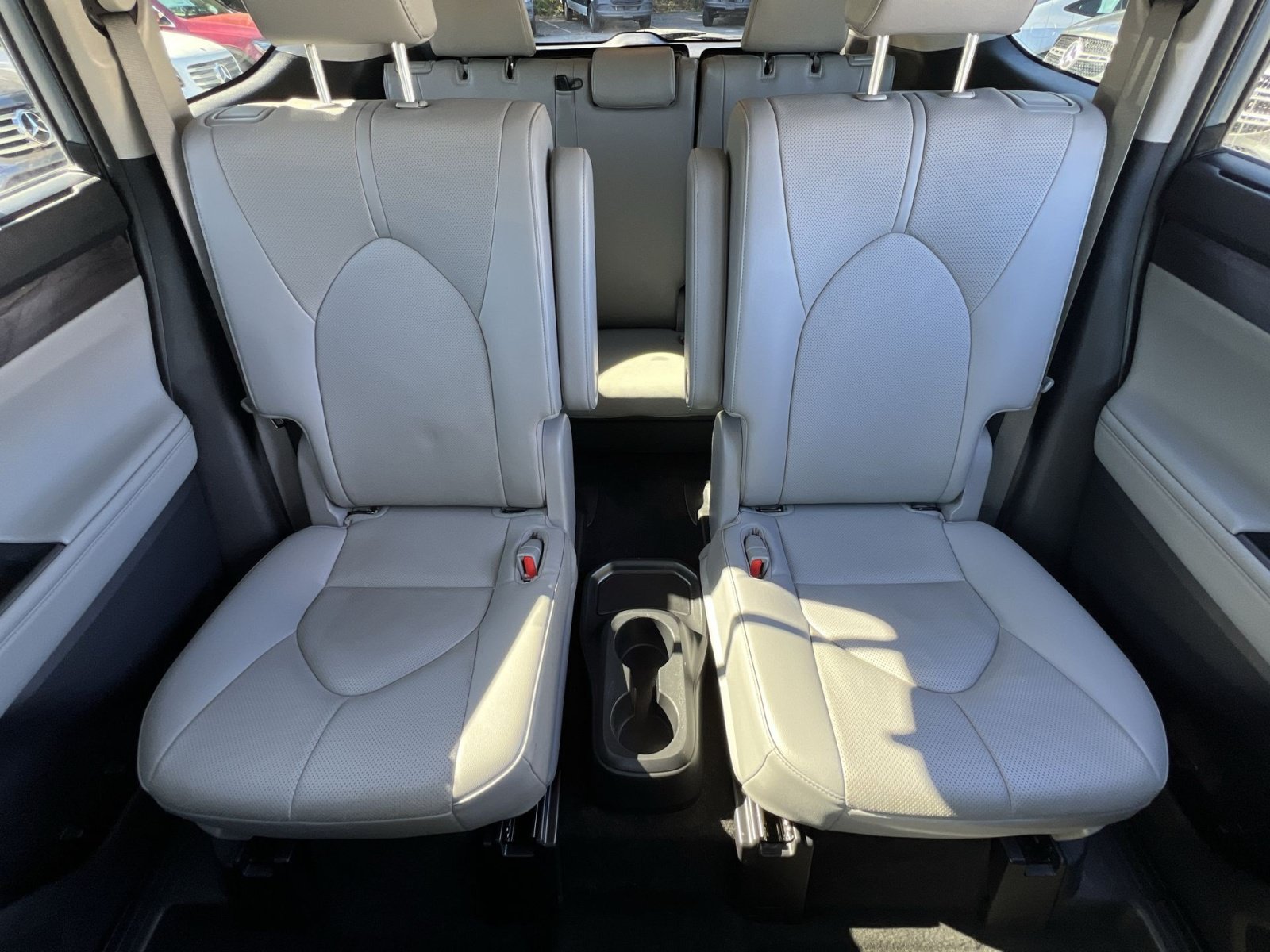 Used 2023 Toyota Highlander Limited AWD/4WD image 15