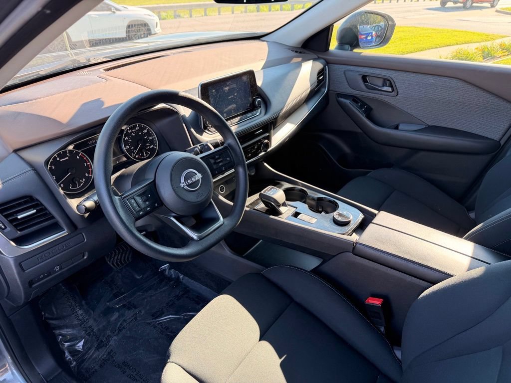 Used 2023 Nissan Rogue S AWD/4WD image 26