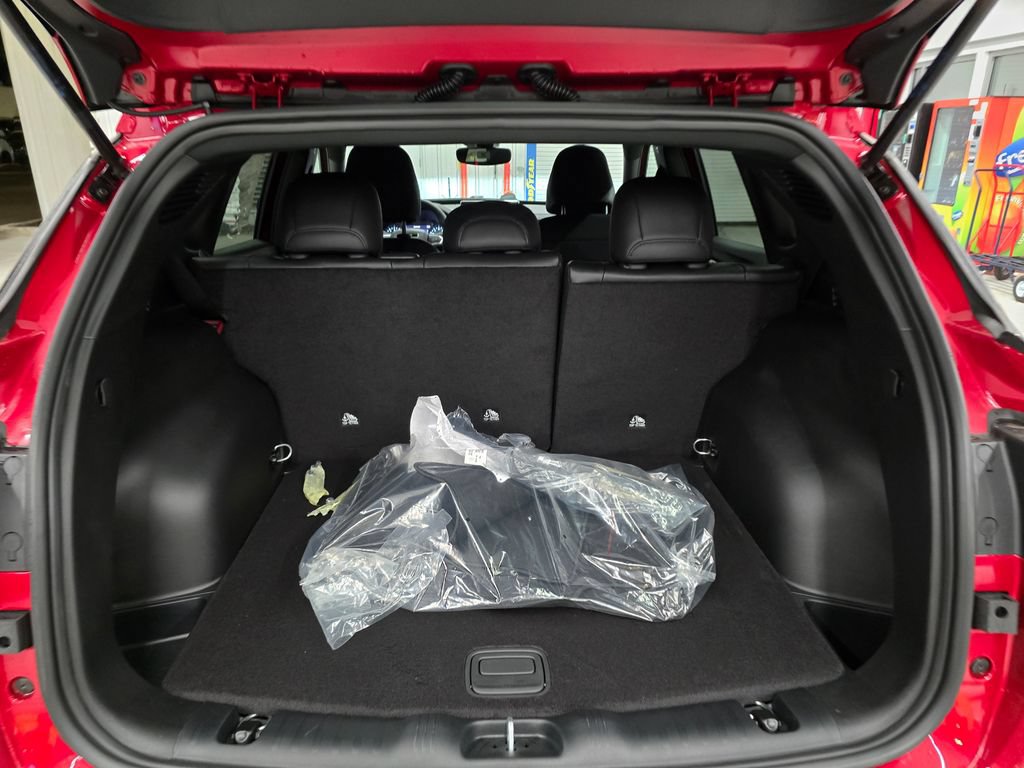 New 2026 Jeep Compass Latitude AWD/4WD image 33