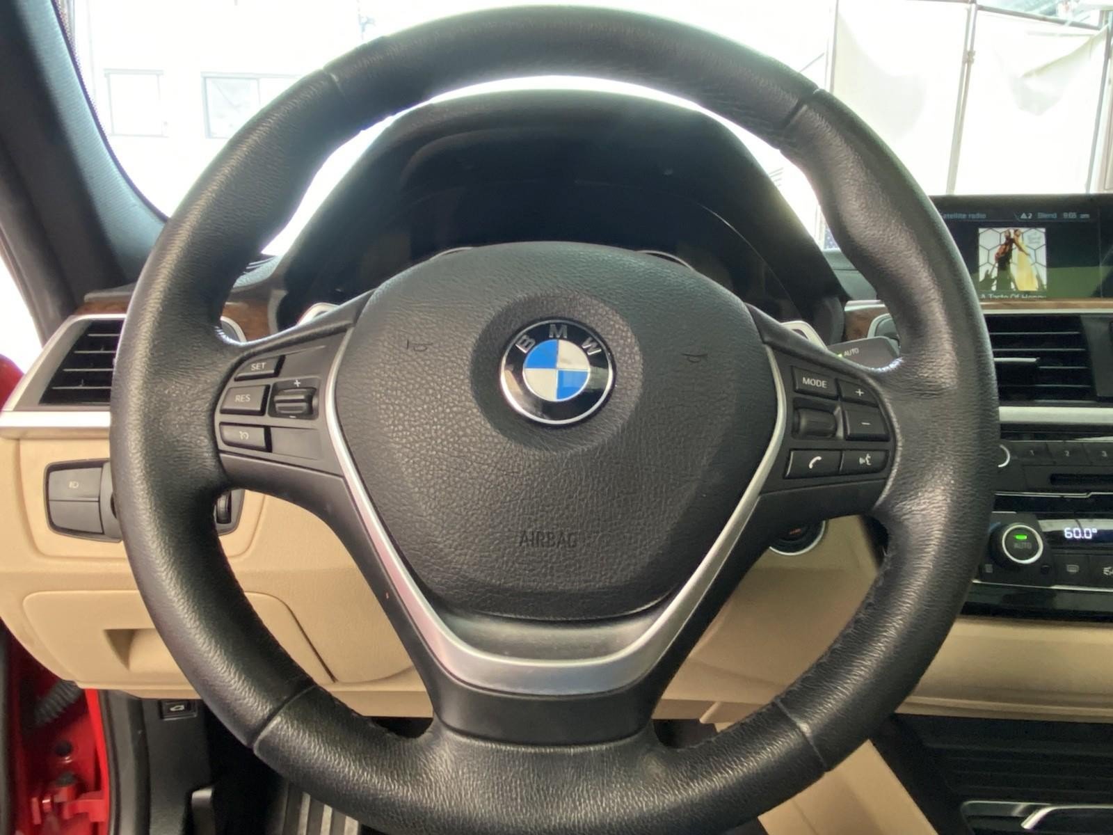Used 2018 BMW 330i xDrive Sedan w/ Premium Package AWD/4WD image 28
