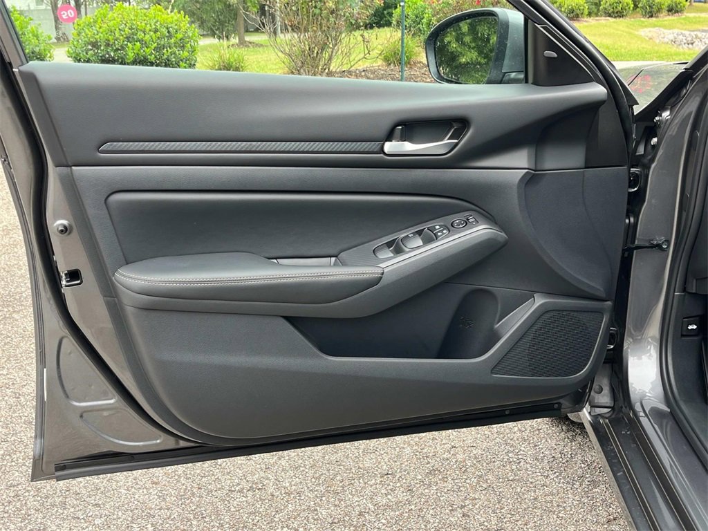 New 2025 Nissan Altima 2.5 SV w/ SV Premium Package image 21