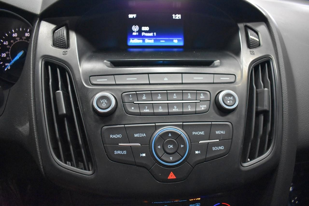 Used 2017 Ford Focus SE image 26