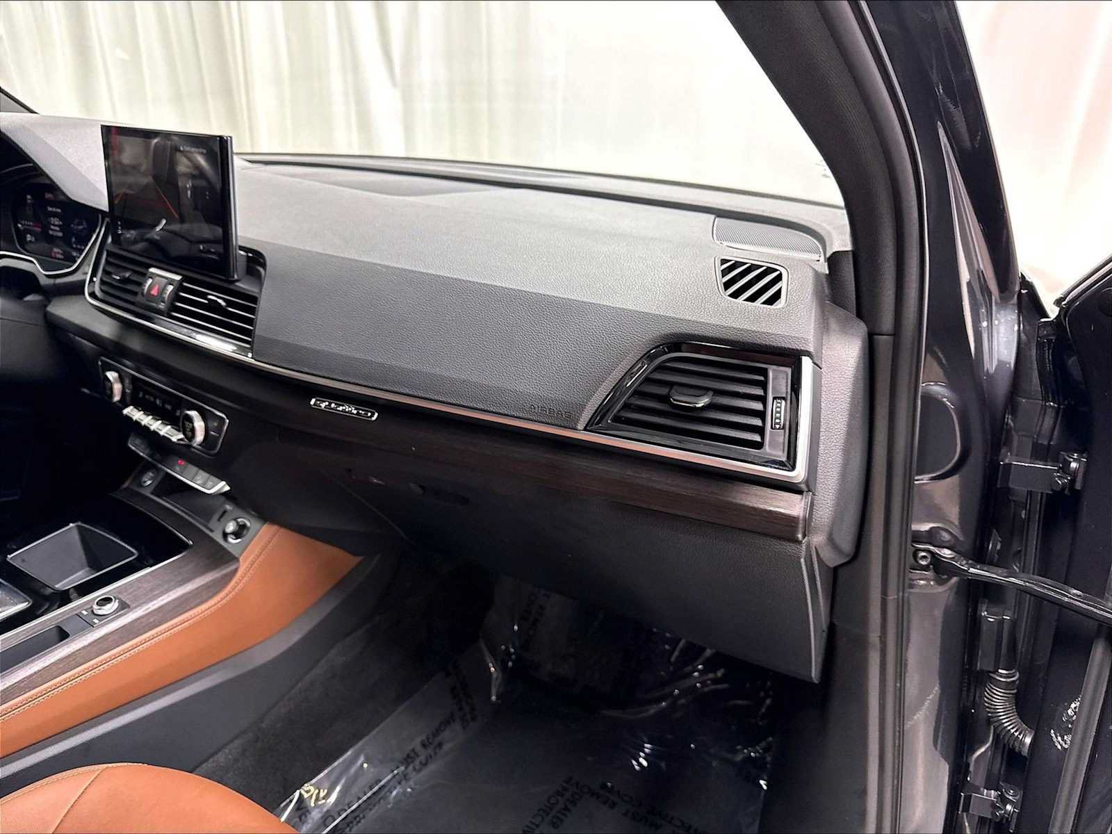 Used 2024 Audi Q5 2.0T Premium Plus AWD/4WD image 27